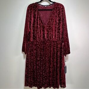 Tommy Hilfiger | Burgundy Crushed Velvet Floral Midi Dress | Size 16 | NWT